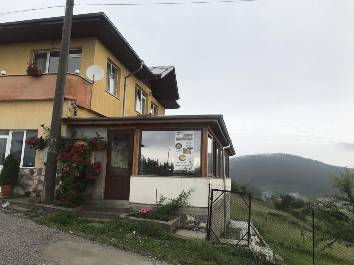Guest House Chala Exterior photo